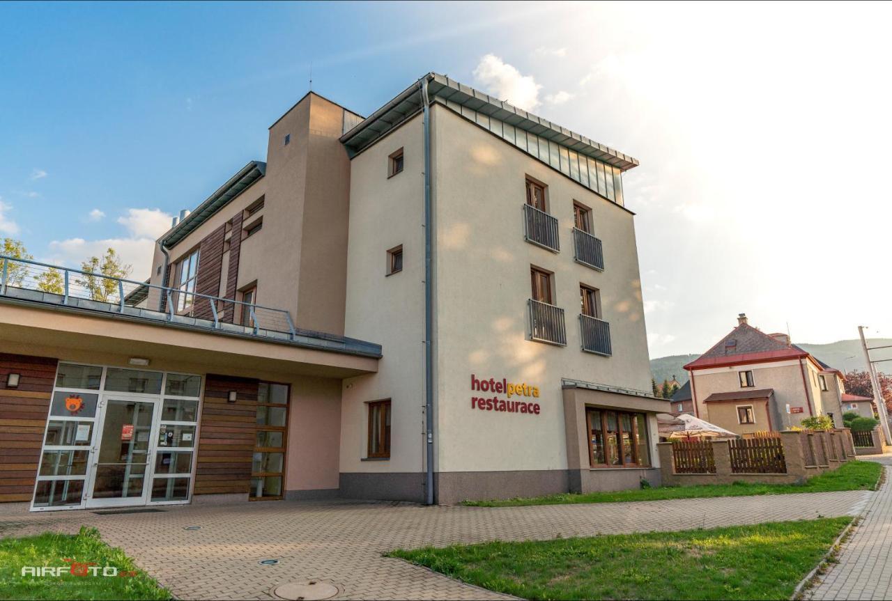 Hotel Petra Liberec Kültér fotó